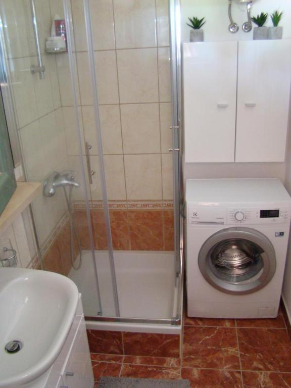 Holliday Home Alida With Jacuzzi Podgora Ngoại thất bức ảnh