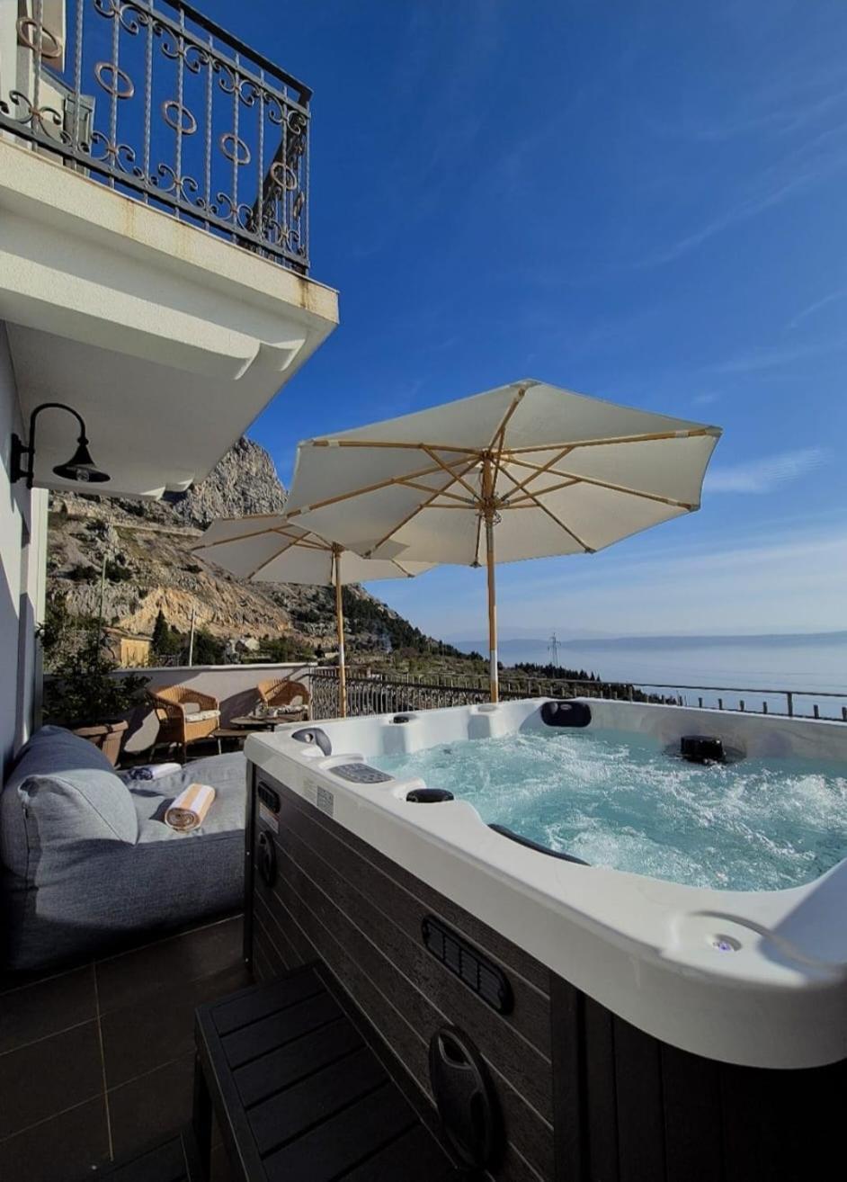 Holliday Home Alida With Jacuzzi Podgora Ngoại thất bức ảnh